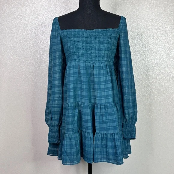 Urban Outfitters River‎ Smocked Long Sleeve Mini Dress Size Large - Picture 2 of 10